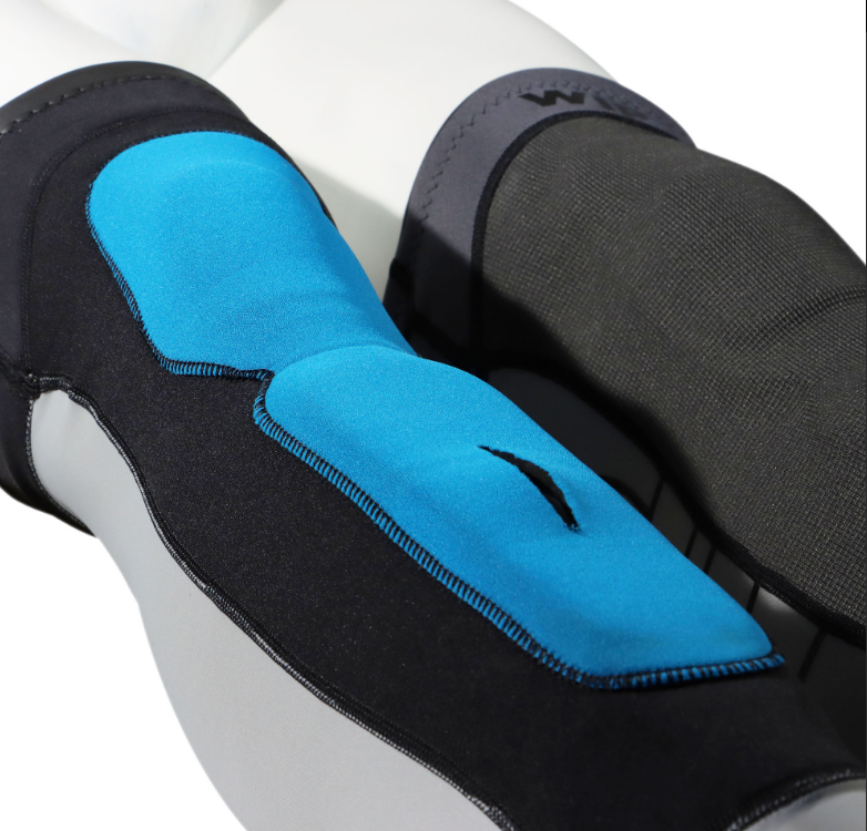 knee wip pads on leg.png